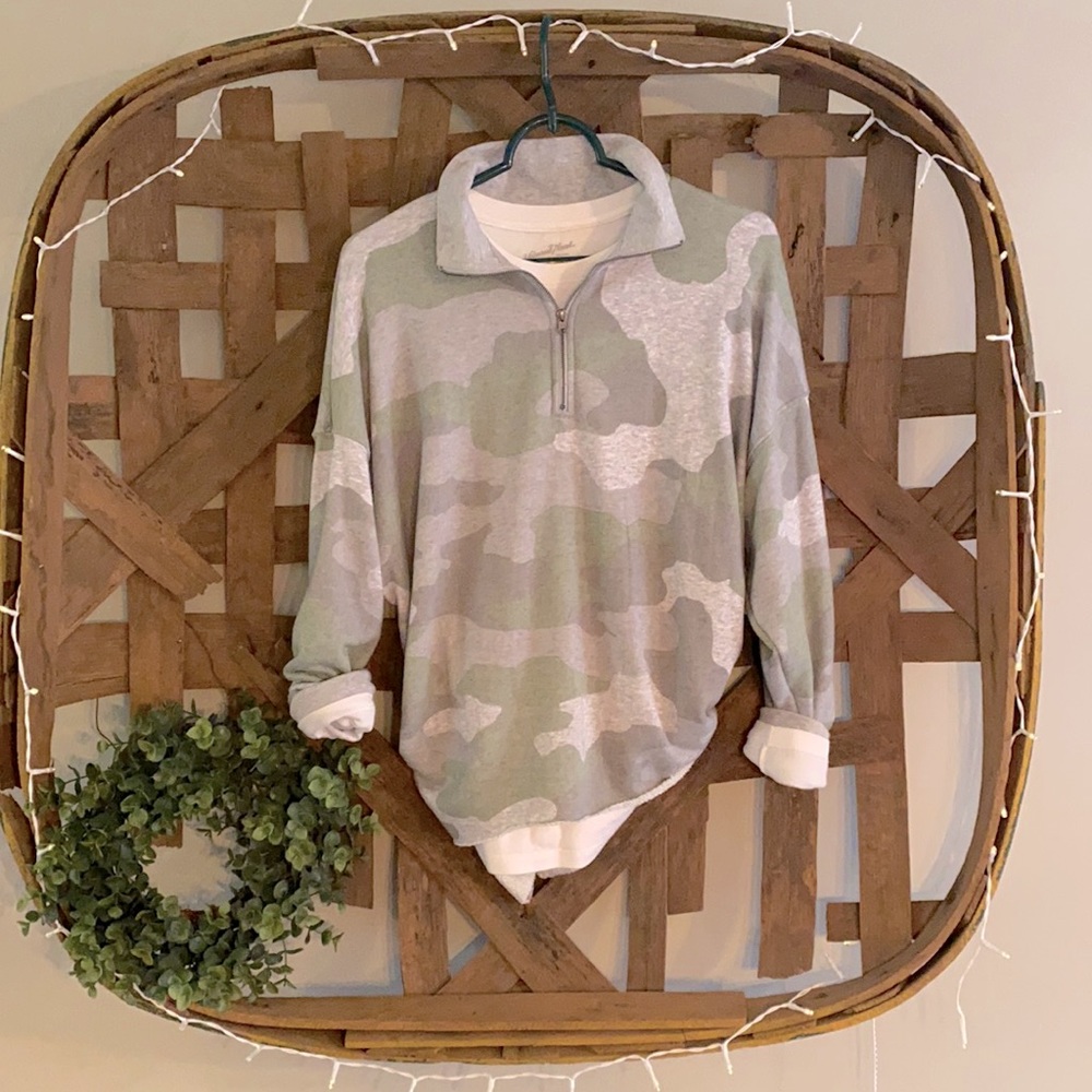 Aerie Sunday Soft Quarter Zip Camo Sweatshirt Ladies Size Small